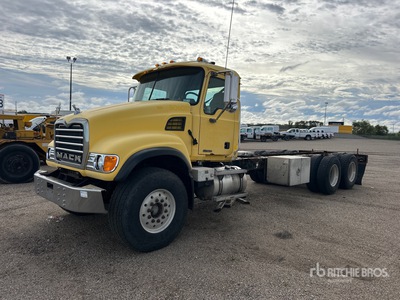 2007 Mack CV713 6x4 Kabina i podwozie (Inoperable)
