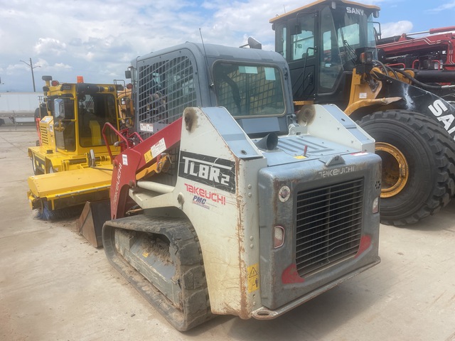 MINI CARGADOR SOBRE ORUGAS 2022 TAKEUCHI TL8R2
