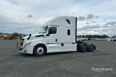 2020 Freightliner Cascadia 126 6x4 T/A Sleeper Truck Tractor