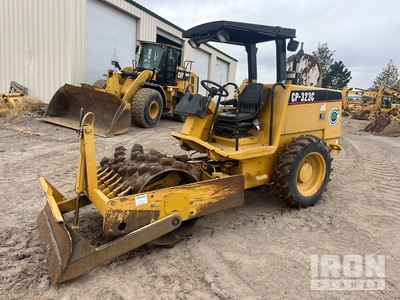 2005 (unverified) Cat CP-323C Padfoot Drum Compactor