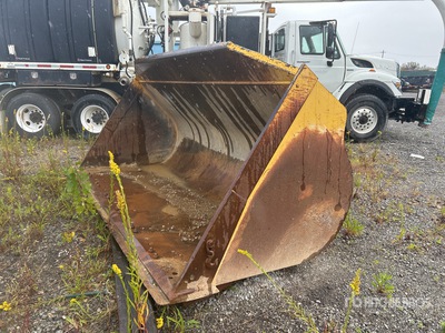 132 in General Purpose Wheel Loader Bucket - Fits Komatsu WA500