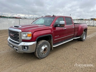 2018 GMC 3500HD SLT 4x4 Crew Cab بيك اب
