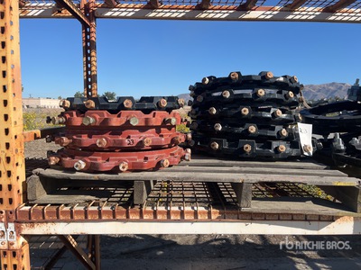Quantity of Various Size Pipe Restraints 産業関連 - その他