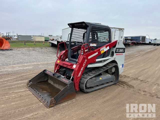 MINI CARGADOR SOBRE ORUGAS 2025 TAKEUCHI TL8R2