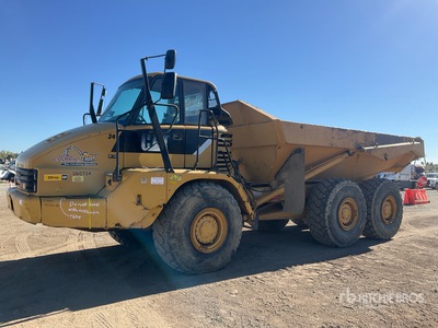2008 Cat 725 Articulated Dump Truck