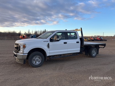 2020 Ford F-350 XL 4x4 Crew Cab Flatbed Truck