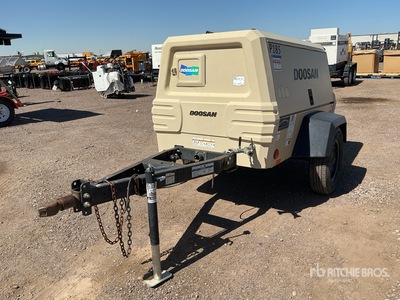 2018 Doosan P185WDO 185 cfm Mobile コンプレッサー
