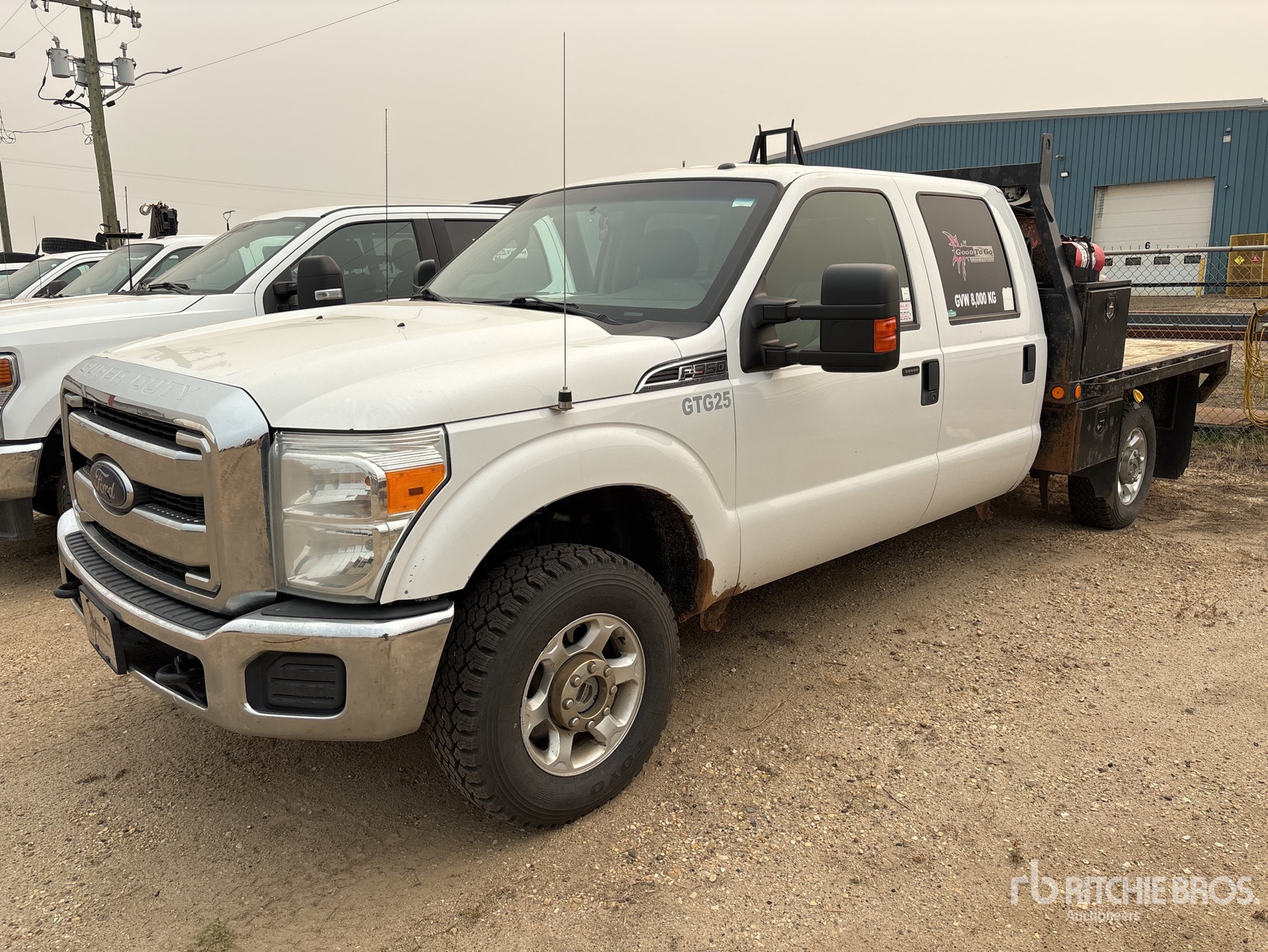 2015 Ford F-350 XLT 4x4 Crew Cab Flatbed Truck