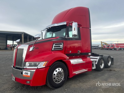 2015 Western Star 5700 XE 6x4 T/A Day Cab Truck Tractor