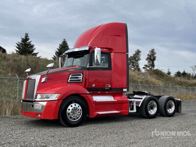 2015 Western Star 5700 XE 6x4 T/A Dagcabine Trekker