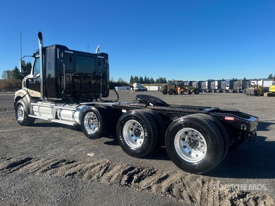 2023 Western Star 4900X 8x4 Heavy Haul Tri/A Sleeper Truck Tractor