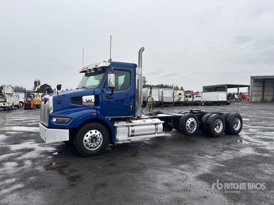 2023 Western Star 4700X 8x4 トラックトラクター（Tri/A）