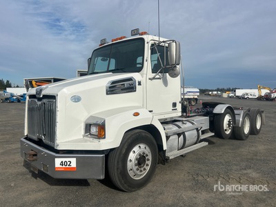 2015 Western Star 4700 8x4 Tri/A Day Cab Truck Tractor