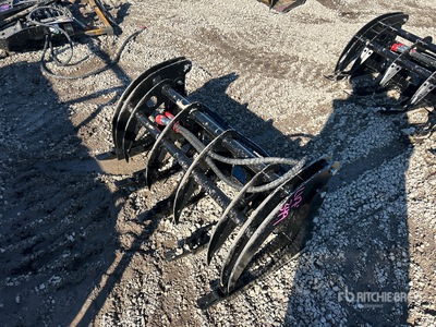 2025 GIYI GY-MCLG60 44 in Mini Skid Steer Grapple (Unused)