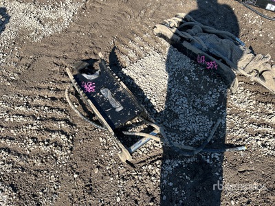 2025 GIYI GY-XJ3T 11 in CAT Hydraulic Pouce d'excavatrice (Unused)