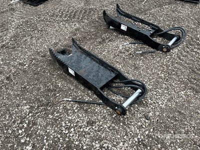 2025 GIYI GY-XJ7T 14 in CAT Hydraulic Excavator Thumb (Unused)