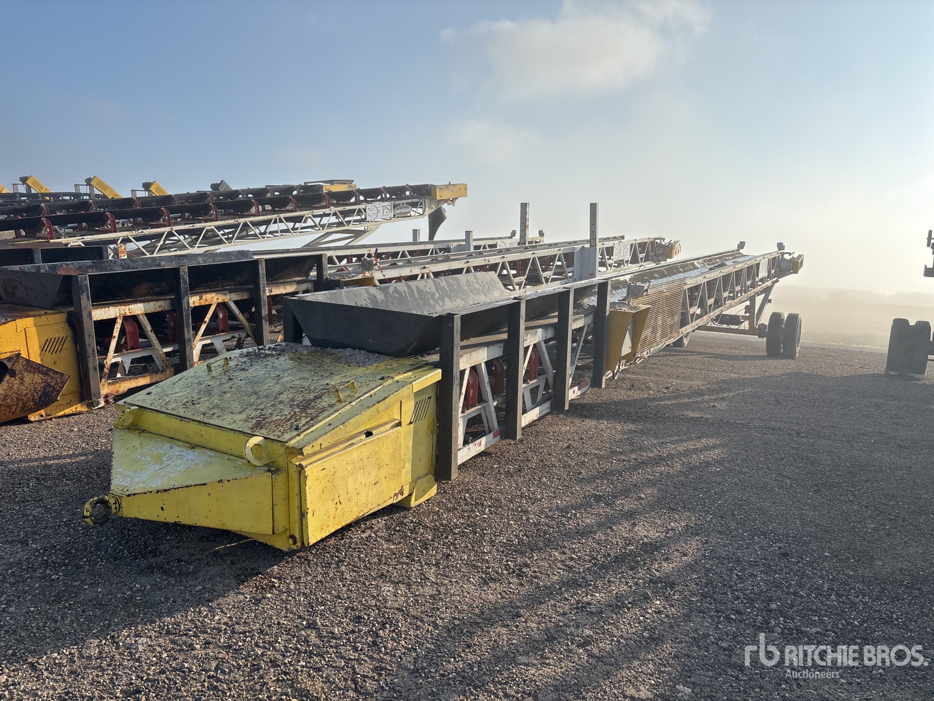 2015 Superior 36 in x 60 ft Portable Transfer 3 Pack Conveyor