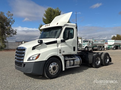 2018 Freightliner Cascadia 126 6x4 T/A Day Cab Truck Tractor