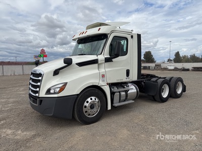 2018 Freightliner Cascadia 126 6x4 T/A Day Cab Truck Tractor