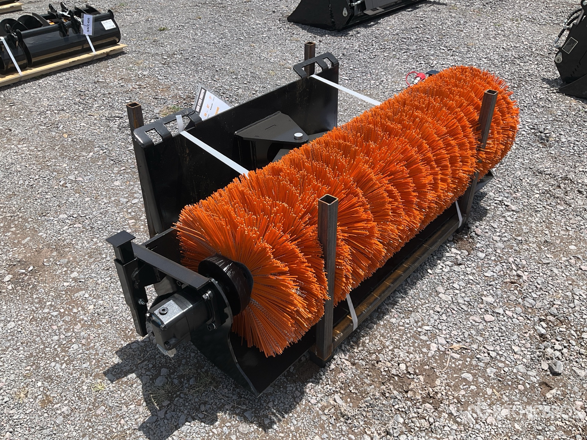 2025 GIYI SE61 61 in Barredora para Minicargador (Sin Usar) / Skid Steer Sweeper (Unused)