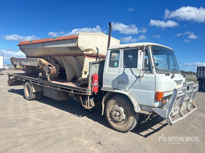 1984 Hino FF177 4x2 w/ Grouper Bin Pritsche-Lkw