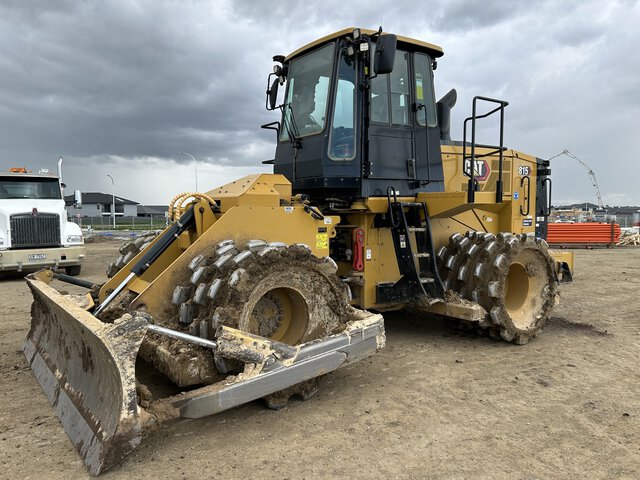 2021 Cat 815 Soil Compactor 2021 Cat 815 Soil Compactor