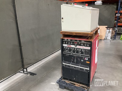 Lincoln Electric Square Wave TIG-355 Welder