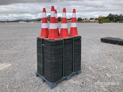 Quantity of (247) 2025 SKLP SK-25L Lote de Conos de Trafico (Sin Usar) / Verkeer kegels (Unused)