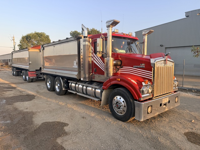 2011 Kenworth T409SAR 6x4 Combination Tipper Truck 2011 Kenworth T409SAR 6x4 Combination Tipper Truck