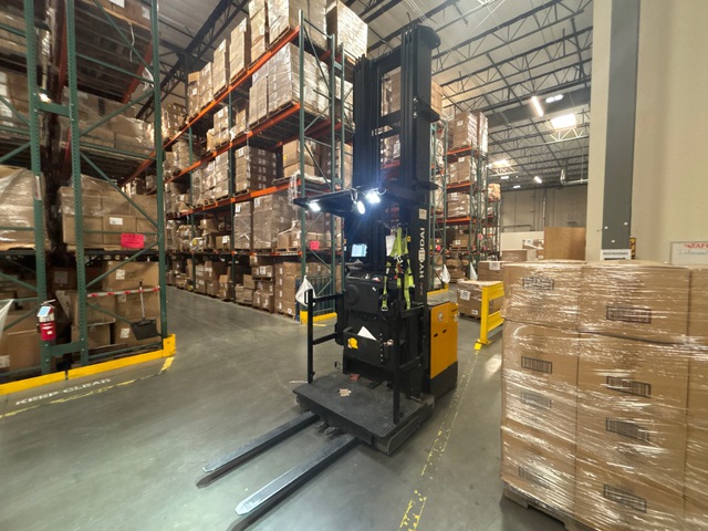 Hyundai 13BOP-9 Electric Forklift