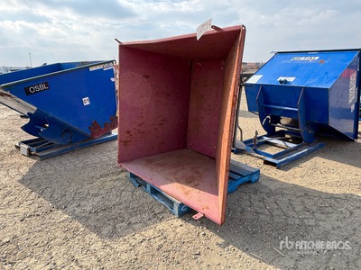5 ft 4 in x 4 ft 8 in Self-Dumping Hopper