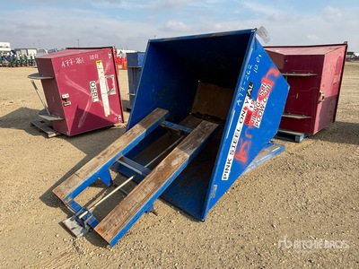 5 ft 4 in x 4 ft 8 in Self-Dumping Hopper