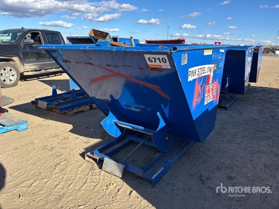 5 ft 4 in x 4 ft 8 in Self-Dumping Hopper