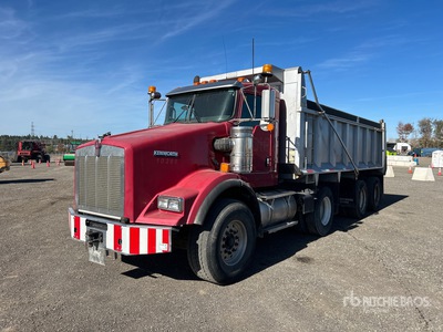 2011 Kenworth T800 8x4 Tri/A Dump Truck