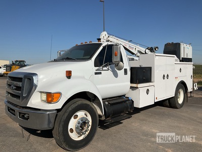 2011 Ford F-750 XLT 4x2 Service Truck