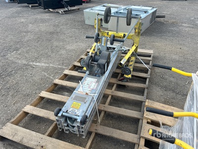 Sumner 2615 Material Hoist