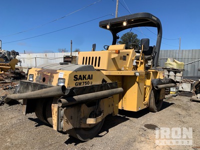 2012 (unverified) Sakai GW750-2 7 Wheel Pneumatic Roller