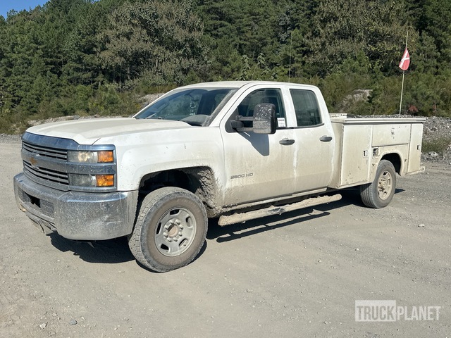 2015 Chevrolet Silverado 2500HD 4x2 Extended Cab Utility Truck