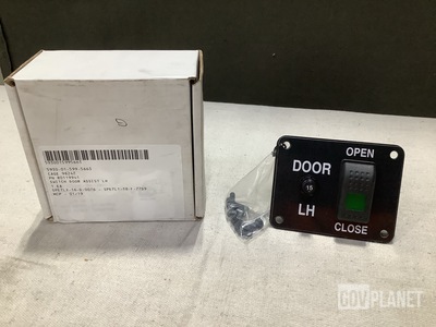 (97) Canadian Commercial R0119941 Push Switches