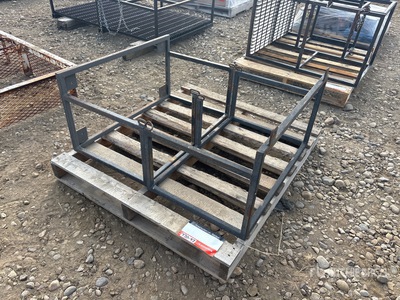 Quantity of (2) Truck Mounted Tank Storage Racks Accessori per autocarro