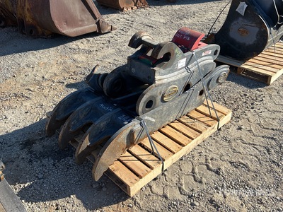 26 in C/ W hydraulic Coupler Excavator Thumb - Fits Case/Hitachi 210