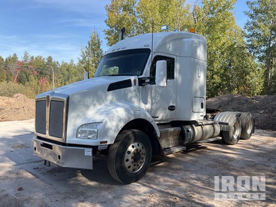 2018 Kenworth T880 6x4 T/A Sleeper Truck Tractor