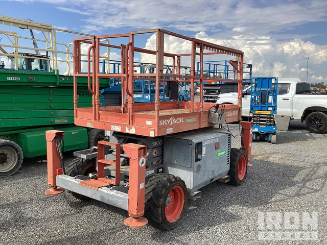 ELEVADOR TIJERA 2015 SKYJACK SJ6826RT