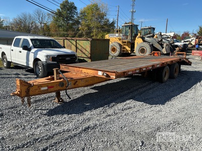 2001 Butler BT-4028-AS 24.5 ft T/A Apparatuur aanhangwagen