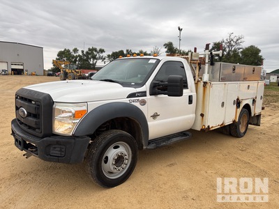 2016 Ford F450 XL 4x2 Utility Truck