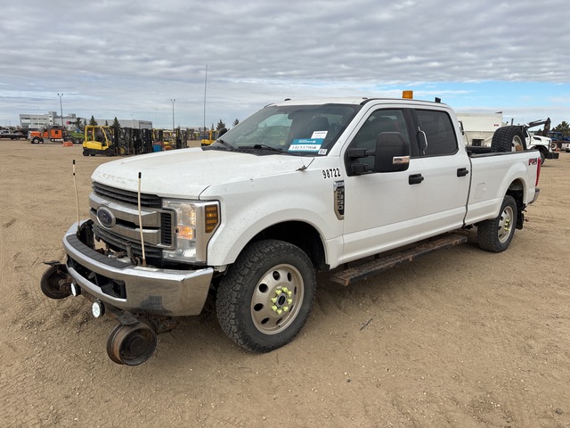2019 Ford F-350 XLT 4x4 Crew Cab Pickup