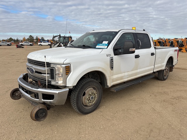 2018 Ford F-350 XLT 4x4 Crew Cab Pickup