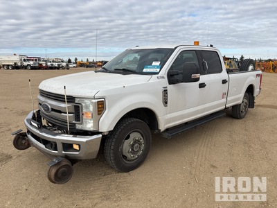 2018 Ford F-350 XLT 4x4 Crew Cab Pickup