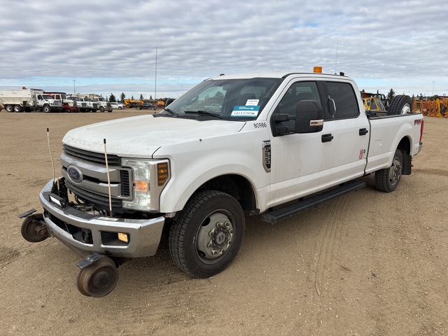 2018 Ford F-350 XLT 4x4 Crew Cab Pickup