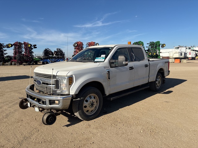 2019 Ford F-250 XLT 4x4 Crew Cab Hi-Rail Pickup